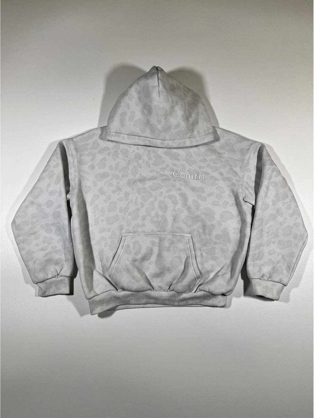 Comfrt light gray patterned hoodie
